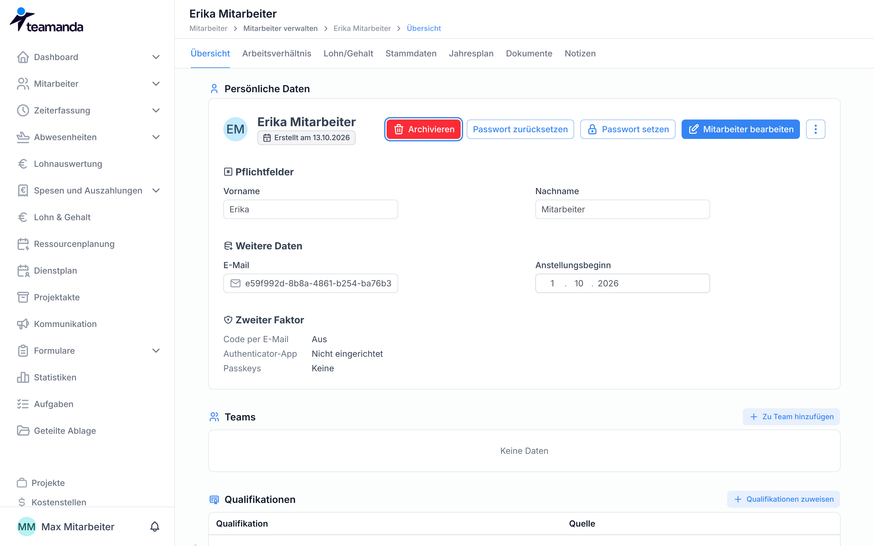 Das Profil eines Mitarbeiters mit der Schaltfläche Archivieren
