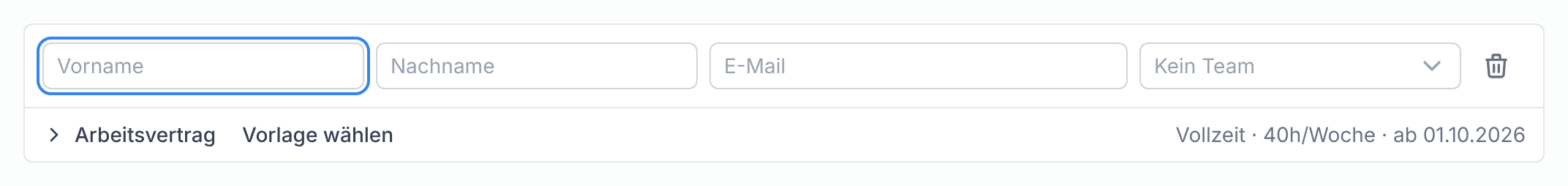 Ein neuer Mitarbeiter mit den Feldern Vorname, Nachname, E-Mail und Teams